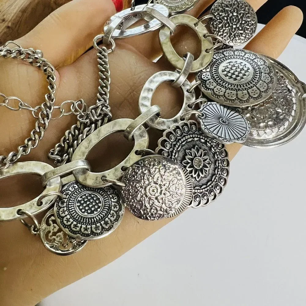 Metal Textured Charm Bib Dangl Necklace Silver Tone Chain Round Pendants 1505